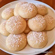 Marzipan Pl&auml;tzchen mit Mandeln
