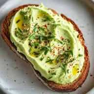 Schneller Avocado Aufstrich: Blitzschneller Dip f&uuml;r Parties