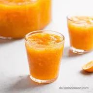 Omas Sonnengereifte pfirsichmarmelade Sommer im Glas